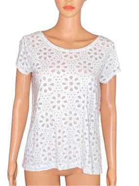 Ann Taylor LOFT White Eyelet Top Feminine Short Sleeve Lightweight Summer SZ S